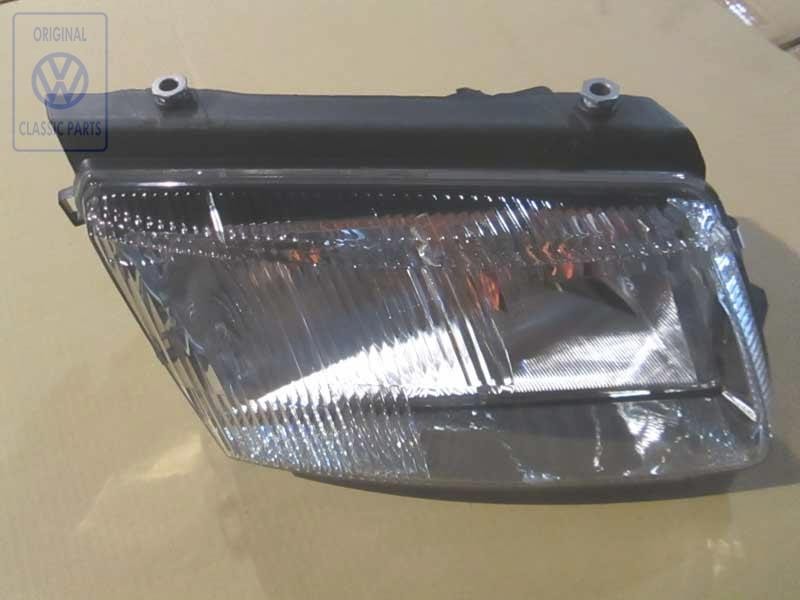 Original VW Halogen Twin Headlights With Halogen Fog Lights - 3B0941018Q