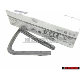 Original VW Front Turn Signal Indicator Seal Right - 531953154