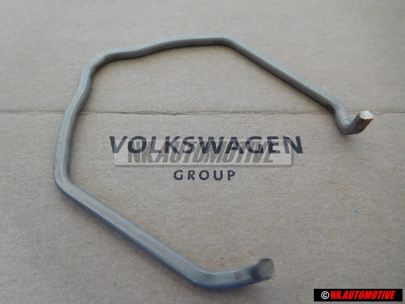 Original VW Retaining Clip - 1J0145769F