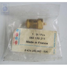 Original VW Nozzle Body With Nozzle Needle - 068130211