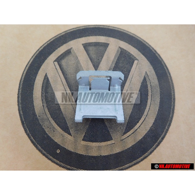 Original VW Retaining Clip - 1Q0867208B