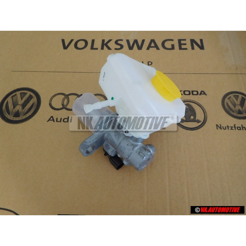 Original Audi Tandem Brake Master Cylinder - 80A611021