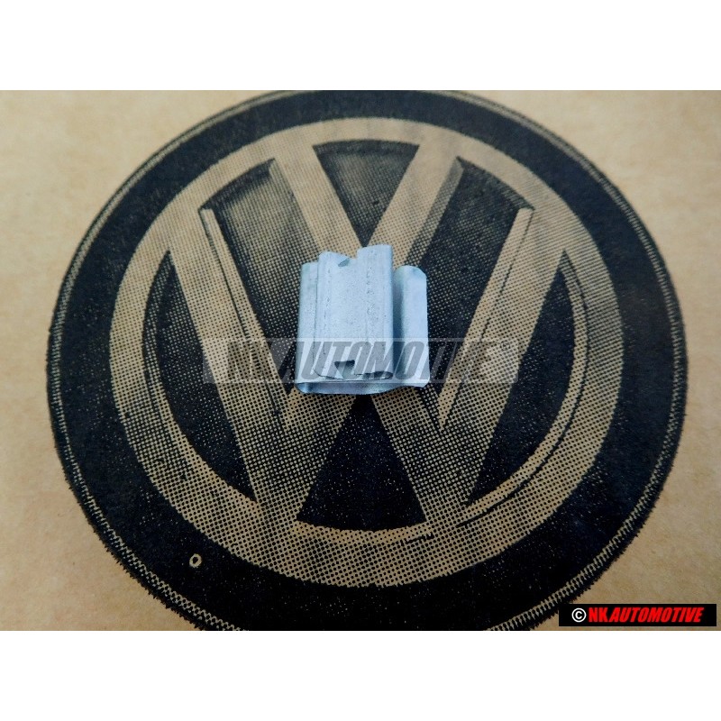 Original VW Clip - 8D0819449