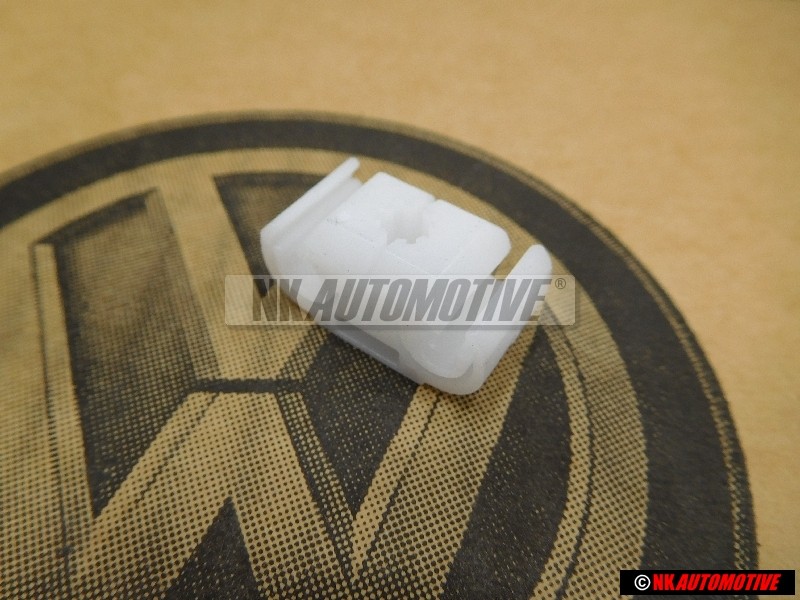 Original VW Bracket - 811611797D