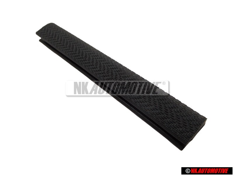 Original VW Beading - 701947149A